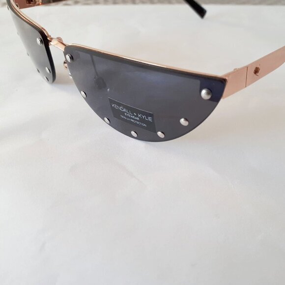 NWT Kendall & Kylie small profile chrome rivet frameless black lens sunglasses - Picture 5 of 6